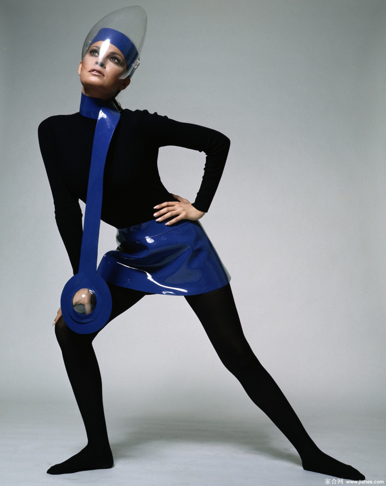 [CELEBRITY HOSIERY]Raquel Welch in nylon stockings,pantyhose,tights 2[2]