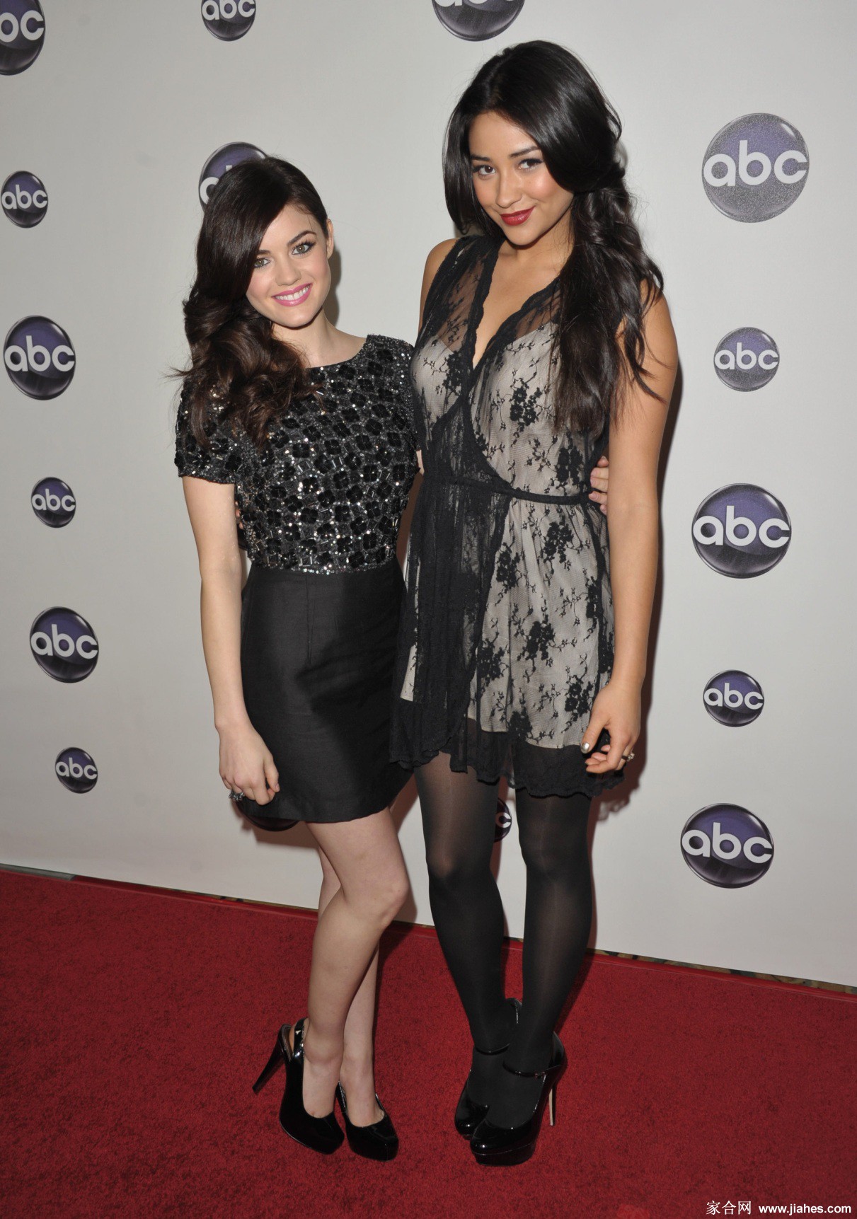 [CELEBRITY PANTYHOSE]Shay Mitchell in nylon stockings,pantyhose,tights[6]