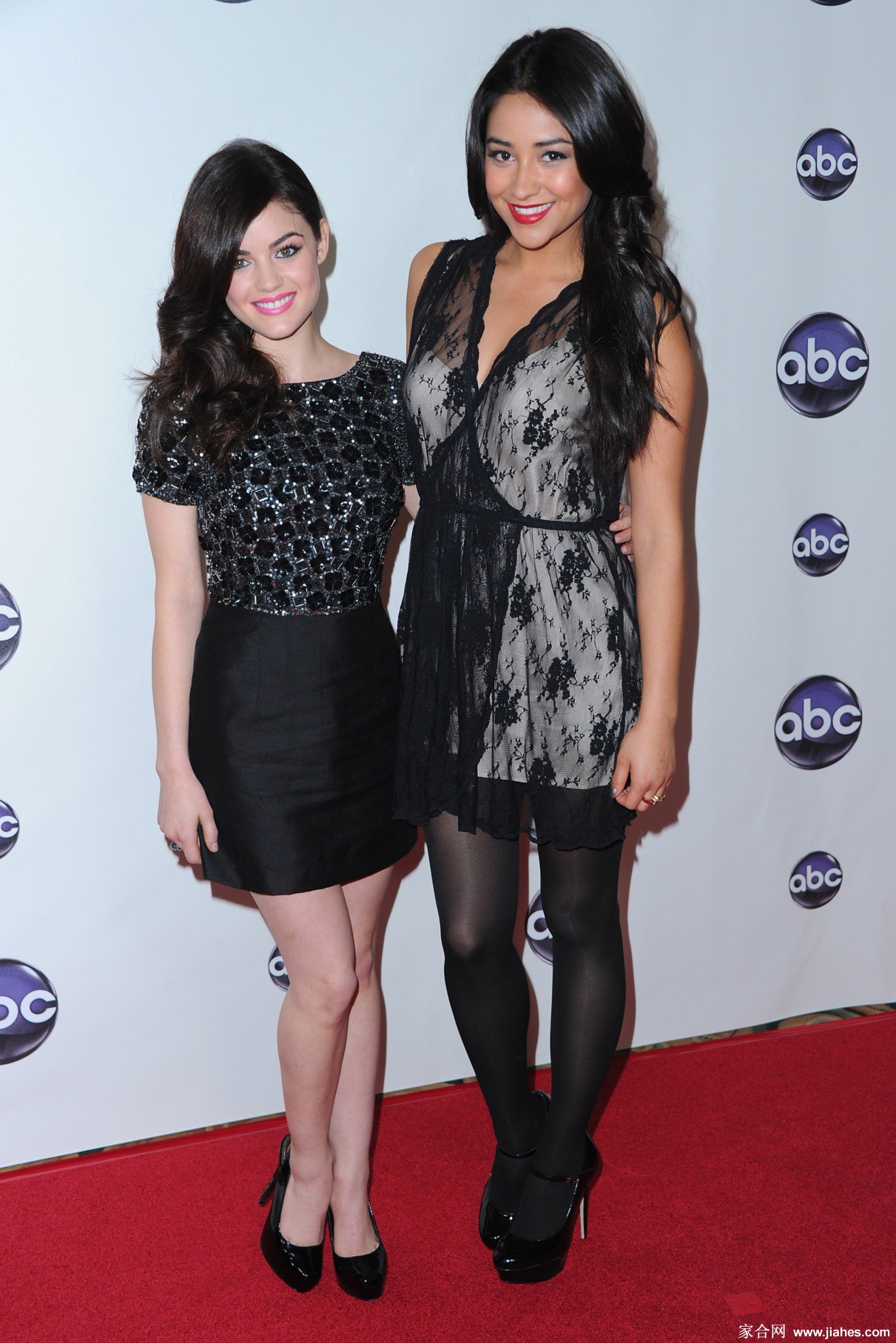 [CELEBRITY PANTYHOSE]Shay Mitchell in nylon stockings,pantyhose,tights[9]
