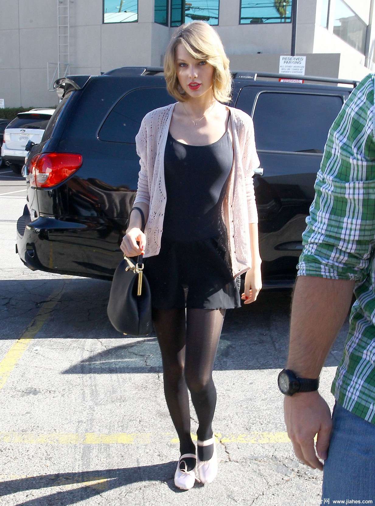 [CELEBRITY HOSIERY]Taylor Swift in nylon stockings,pantyhose,tights 6[4]