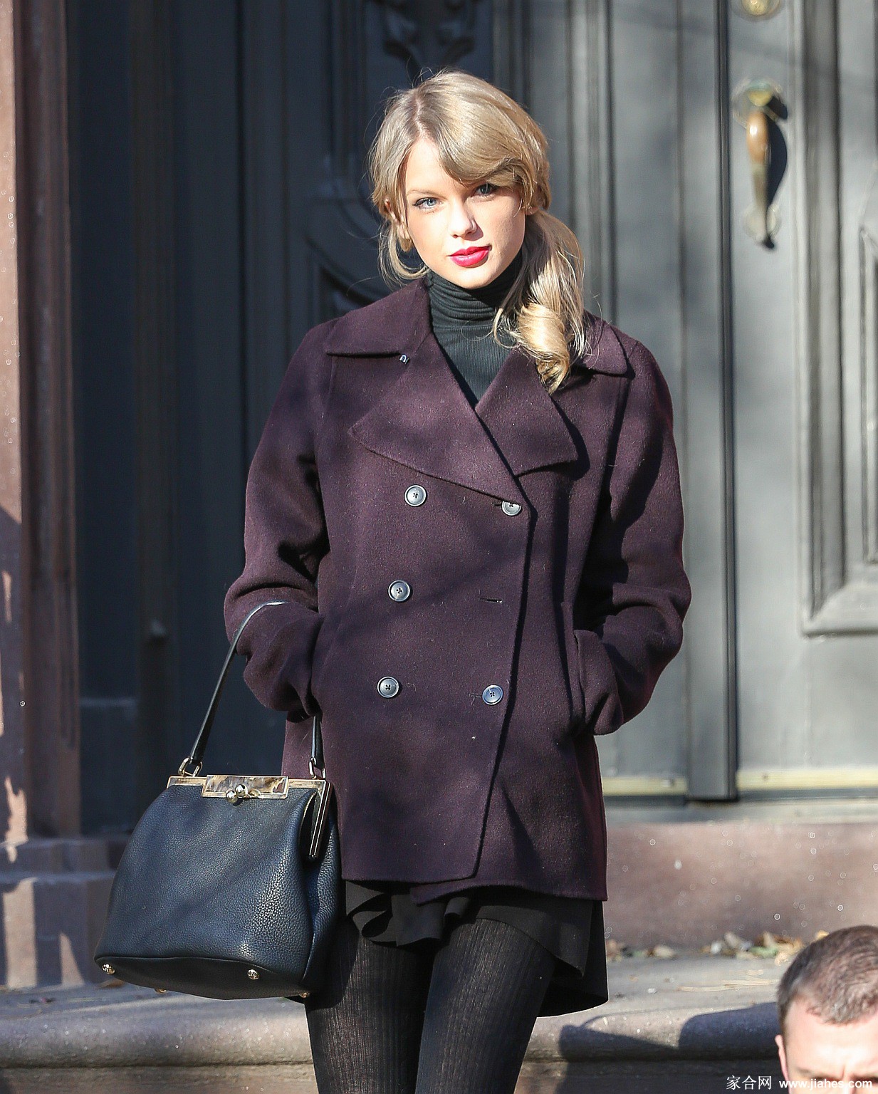 [CELEBRITY HOSIERY]Taylor Swift in nylon stockings,pantyhose,tights 17[3]