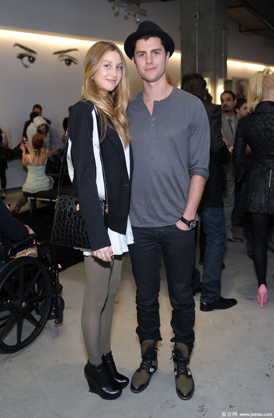 [CELEBRITY HOSIERY]Whitney Port in nylon stockings,pantyhose,tights[3]