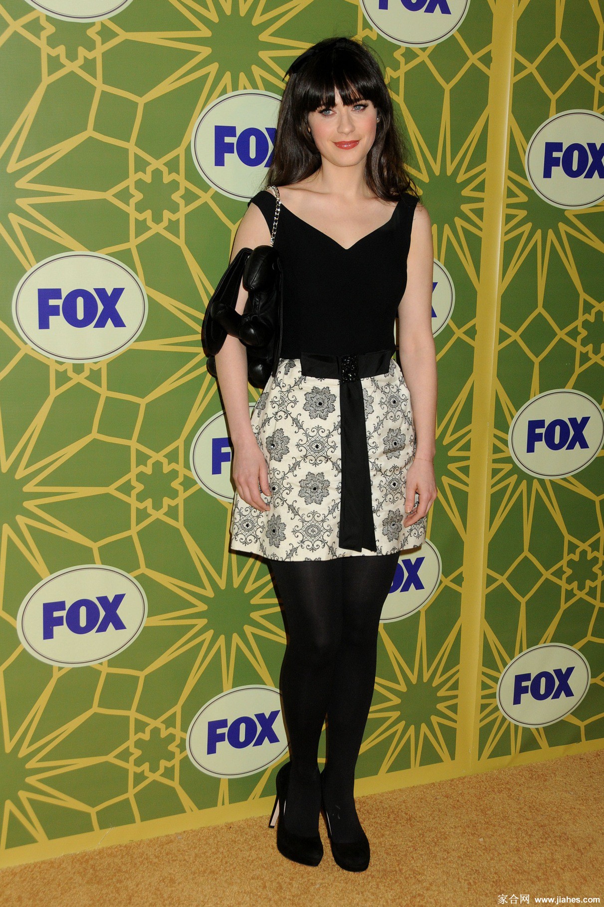 [CELEBRITY NYLON]Zooey Deschanel in nylon stockings,pantyhose,tights 14[3]