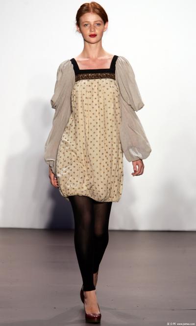 [CELEBRITY HOSIERY]Cintia Dicker in nylon stockings,pantyhose,tights