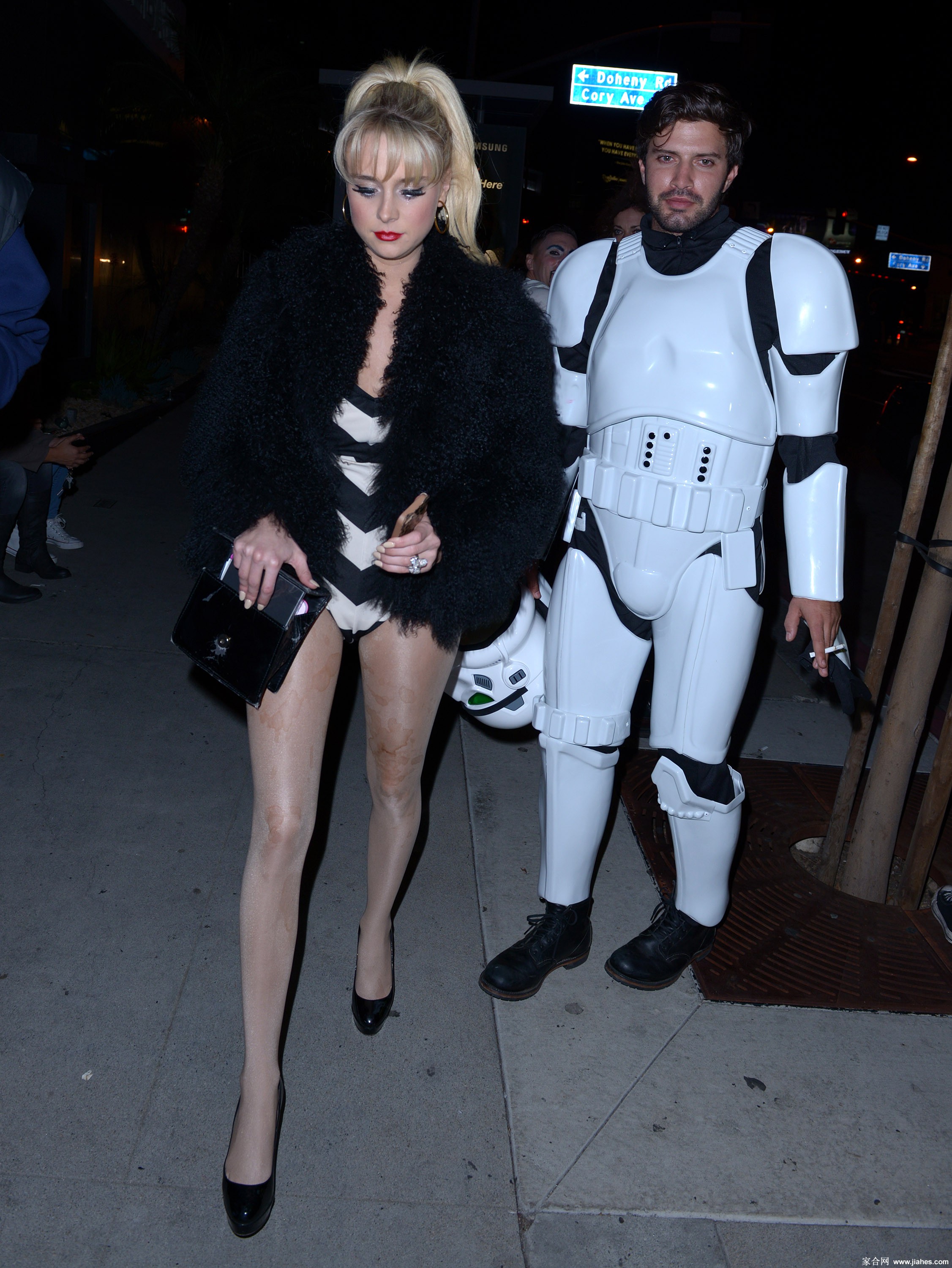 [CELEBRITY HOSIERY]Alessandra Torresani in nylon stockings,pantyhose,tights 2[2]