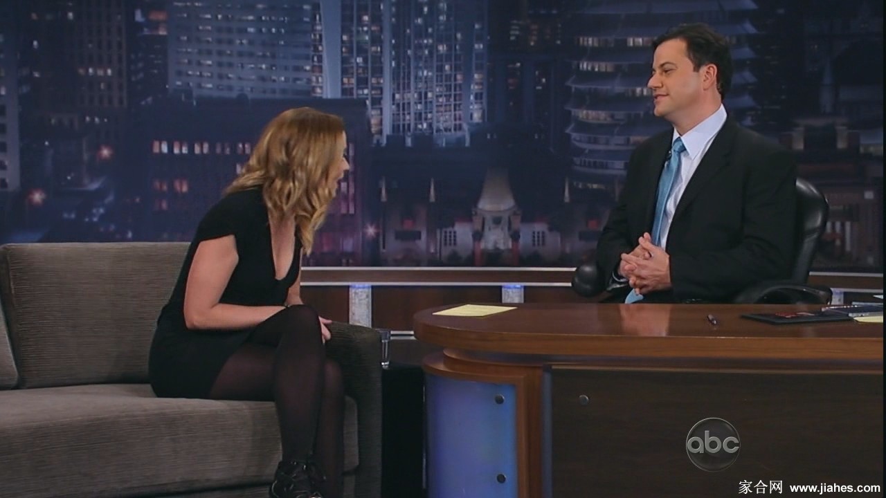 [CELEBRITY HOSIERY]Emily Blunt in nylon stockings,pantyhose,tights[3]