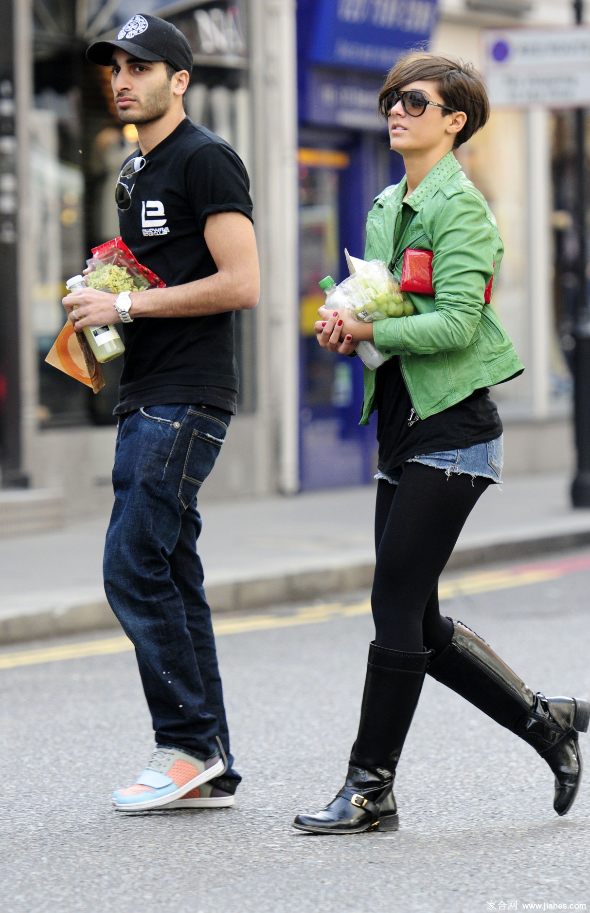 [CELEBRITY NYLON]Frankie Sandford in nylon stockings,pantyhose,tights 3[6]