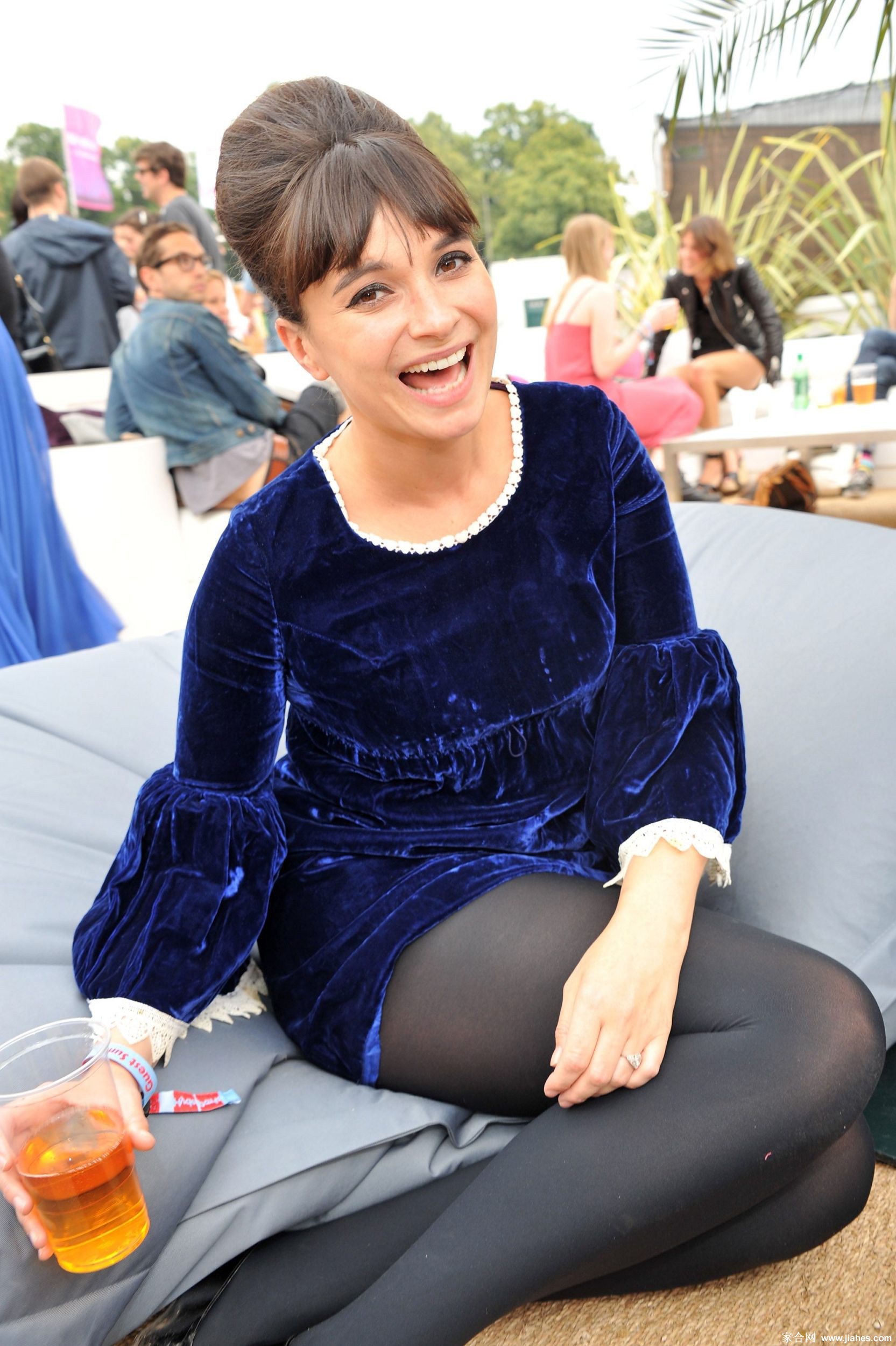 [CELEBRITY HOSIERY]Gizzi Erskine in nylon stockings,pantyhose,tights[2]