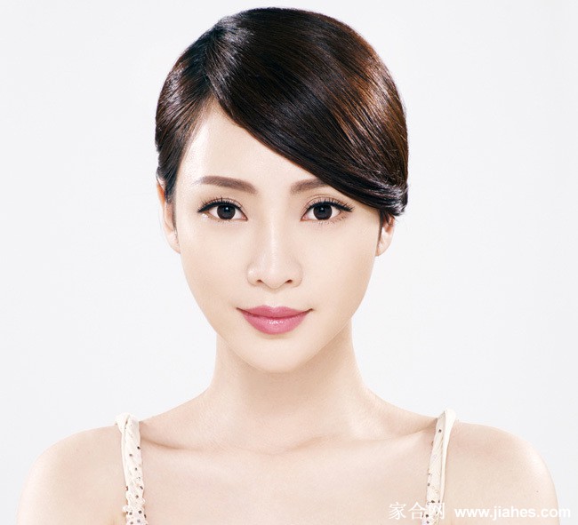 柳岩优雅魅妆尽显女人[5]