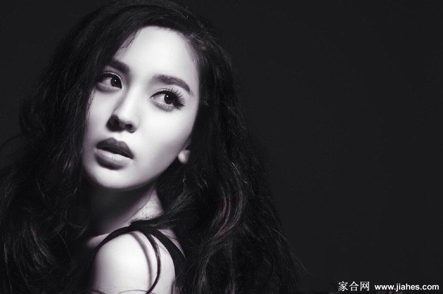 古力娜扎黑白写真曝光 性感魅惑迷死人