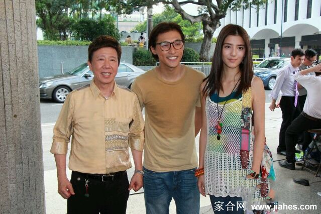 吴千语街头美艳动人[3]