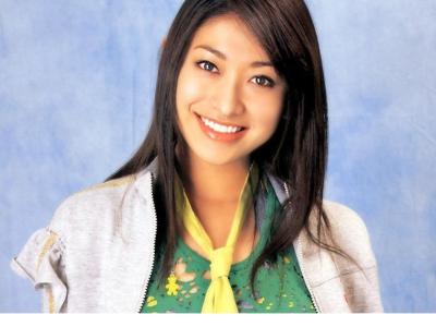 小栗旬山田优结婚前高清写真图片