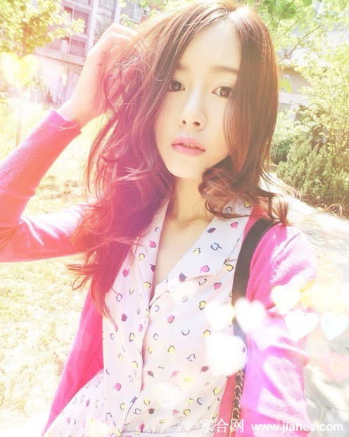 平面模特张子萱微博晒私房美照