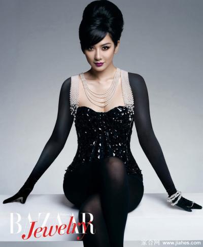 最新封面照之黄奕美女