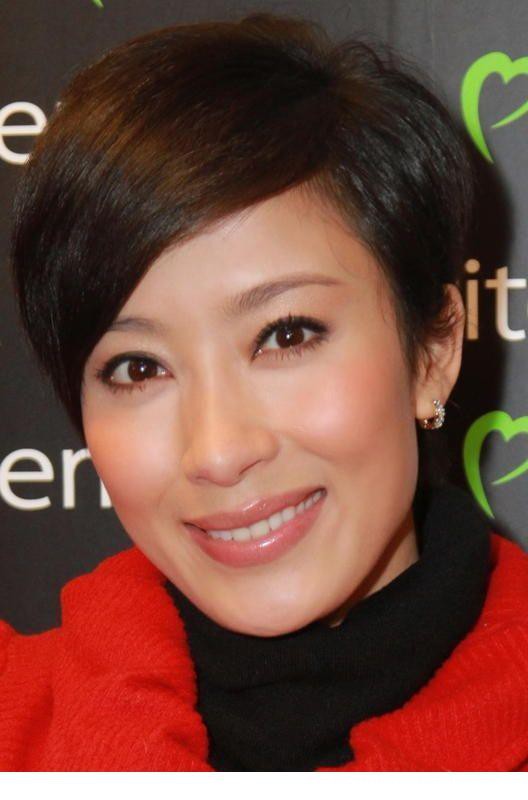 杨怡最新短发造型高清图片 精致淑女妆容气质迷人[6]