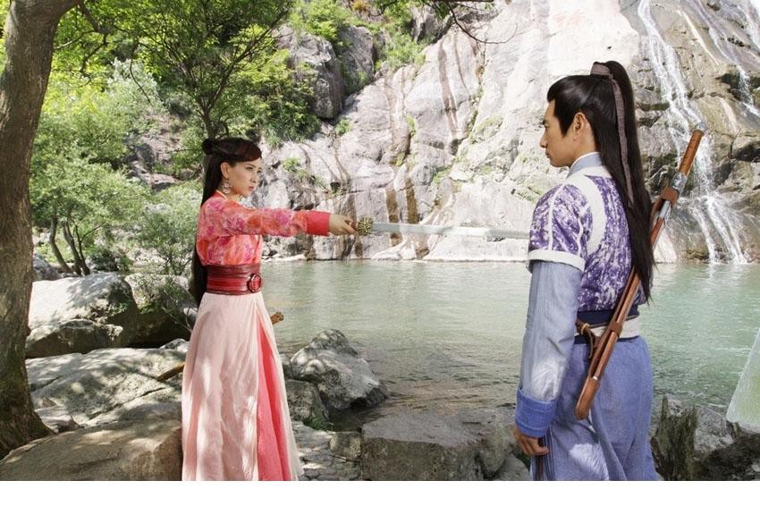 马苏《新白发魔女》最新剧照 与吴奇隆邂逅浪漫情缘[5]