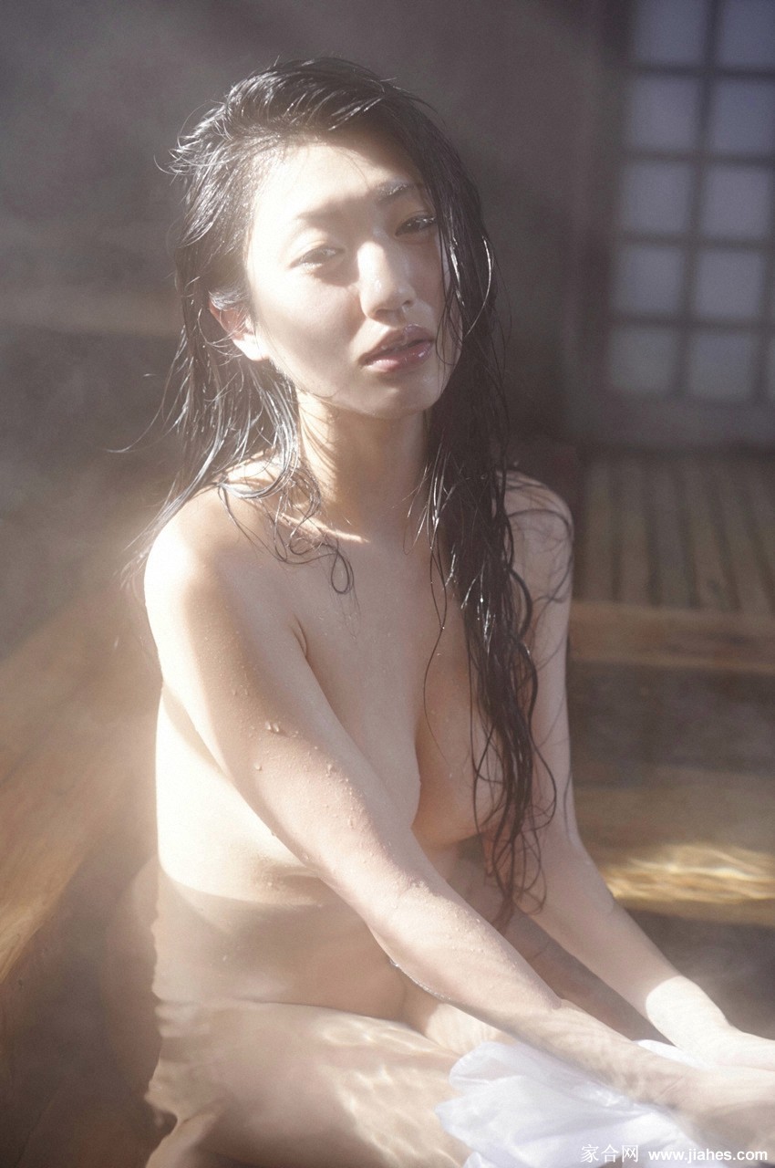 坛蜜 SM女王壇蜜乳首丸出しヌード画像[50][10]