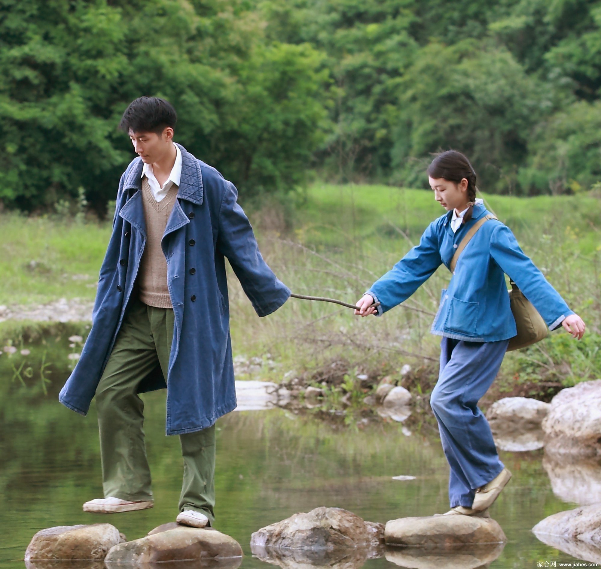 周冬雨演绎的纯美山楂树之恋剧照[38]
