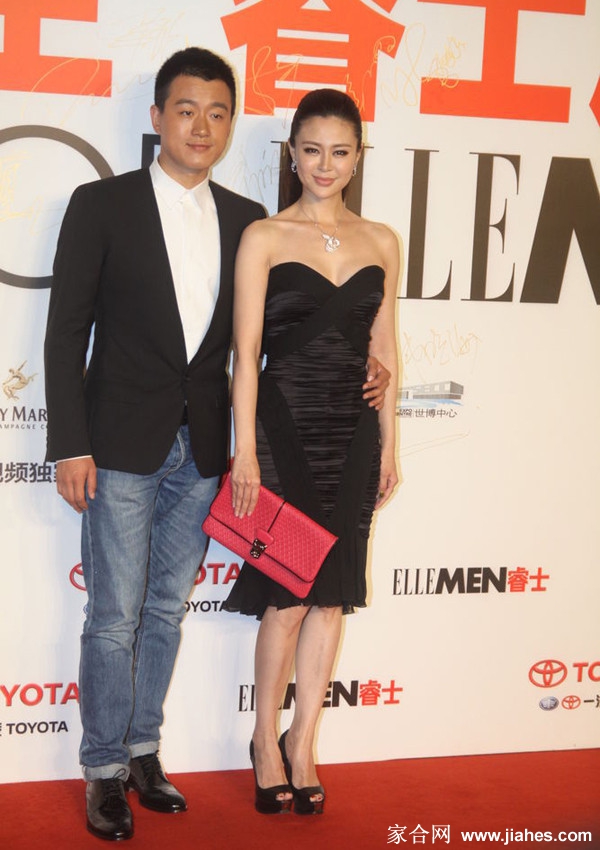 关悦生活照,关悦裸腿,关悦美胸,关悦高跟,关悦长腿,关悦黑丝,关悦性感照,关悦性感短裙[7]