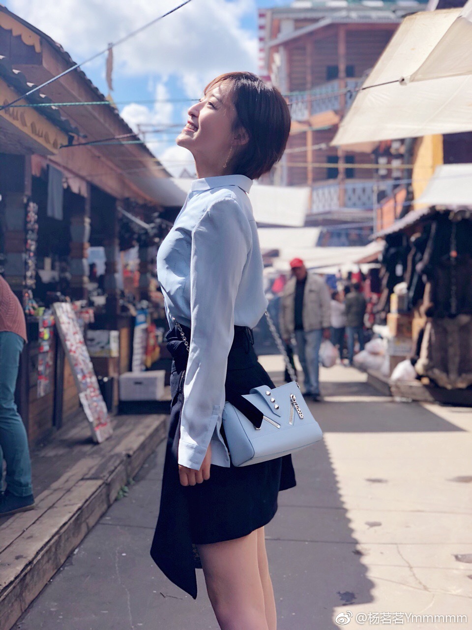 杨茗茗美脚厚丝袜下半身,黑皮裤美腿炮架紧身裤[4]