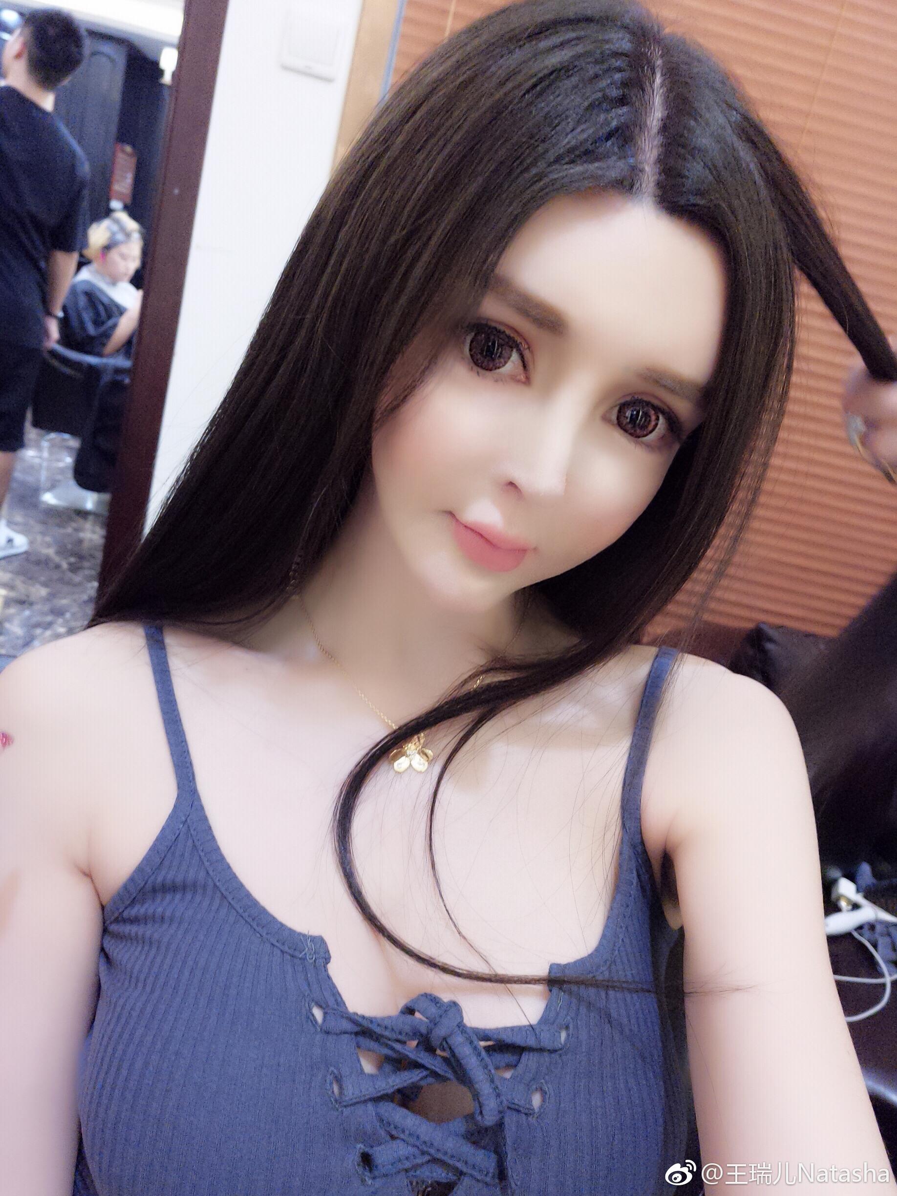 王瑞儿丰满乳房蛇腰翘臀性感至极[9]