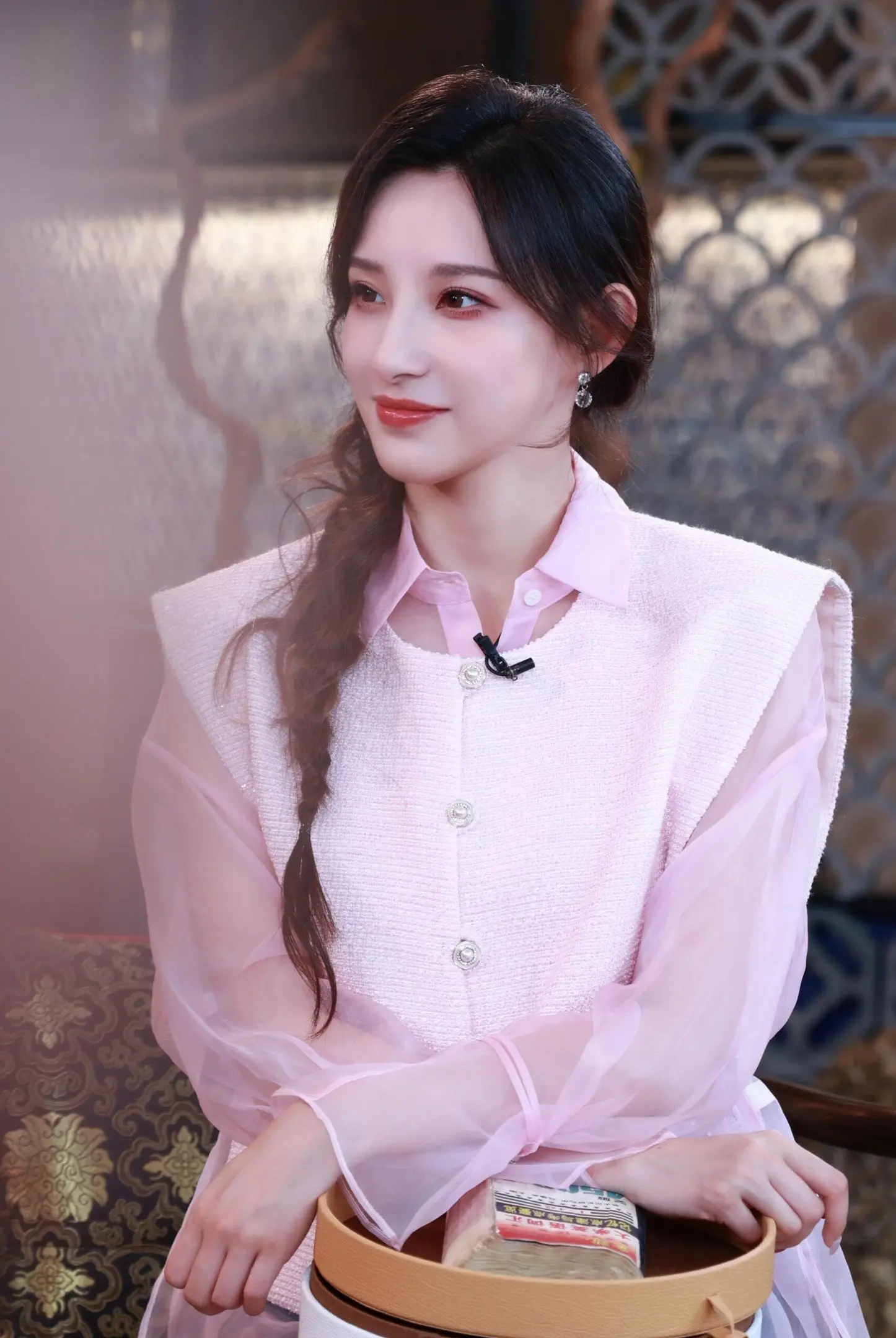 美女主持人马凡舒节目当中的百变造型，美得太犯规了[5]