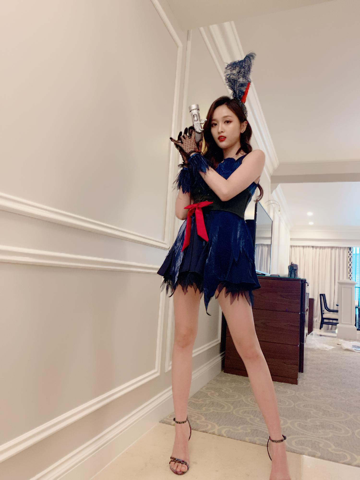 吴宣仪丝袜美腿素颜生活照[4]