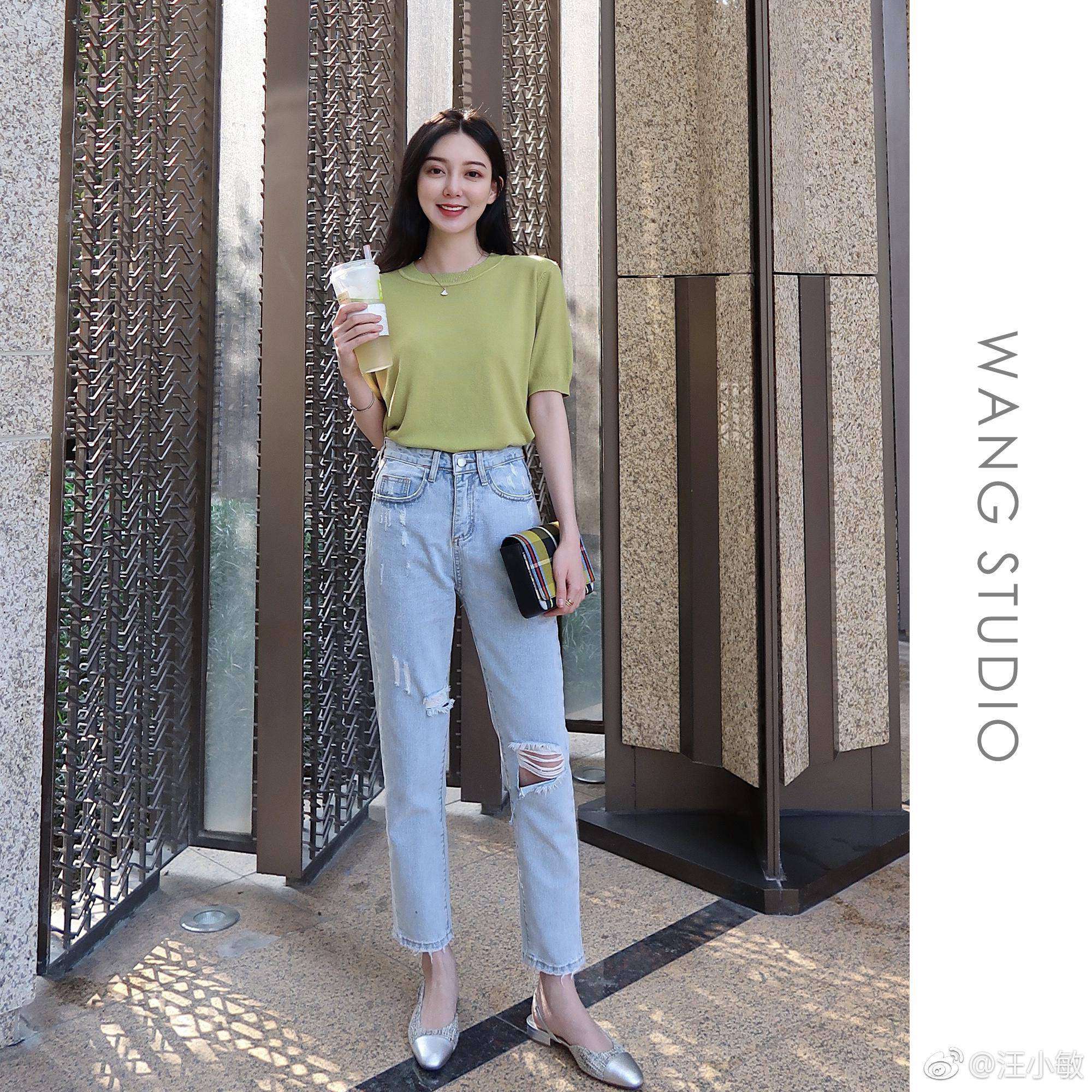 汪小敏性感完美身材白嫩大美腿衣服架子[9]