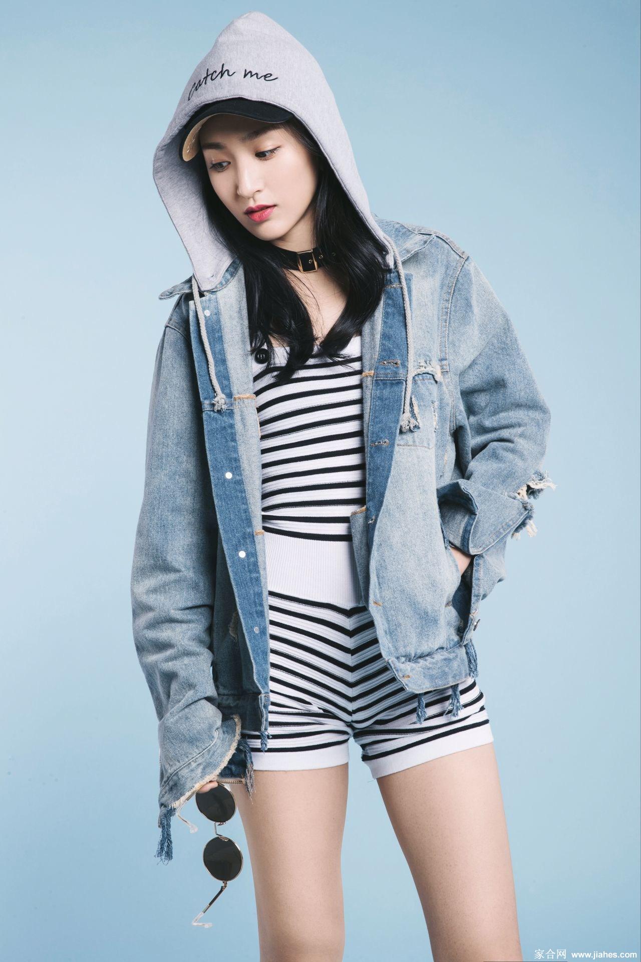 周睿君丝袜美腿高跟青春写真[4]