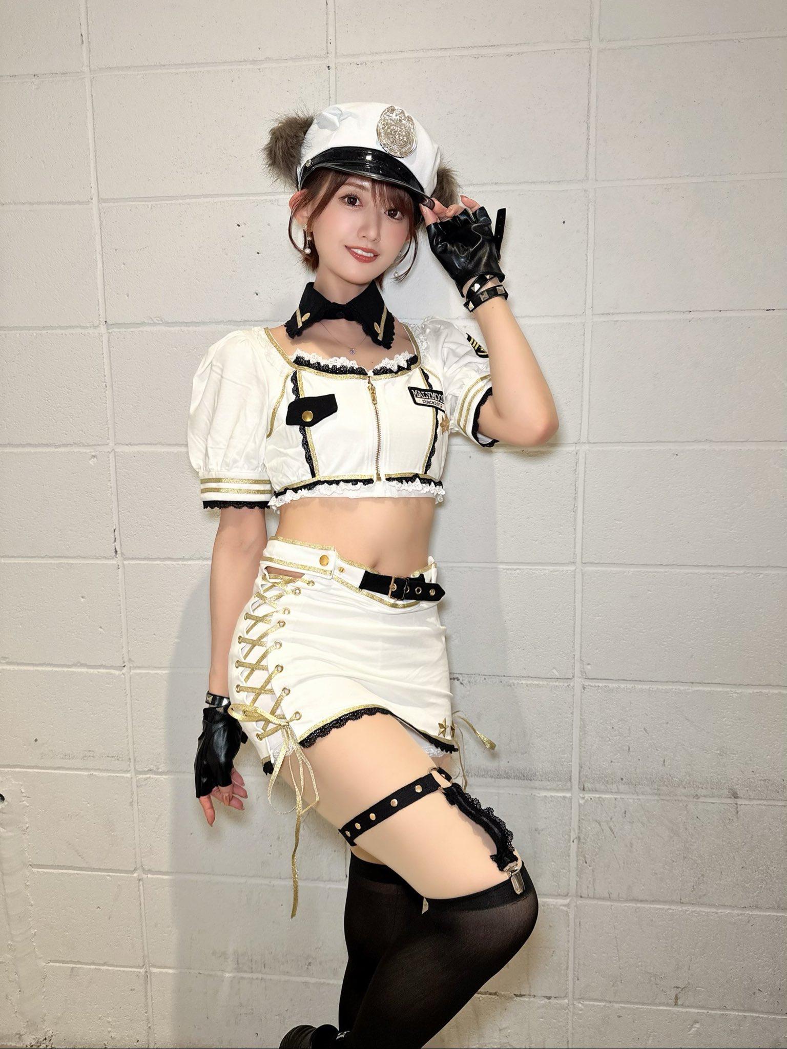 希岛爱理(希島あいり)黑丝袜美腿性感动人美图[4]