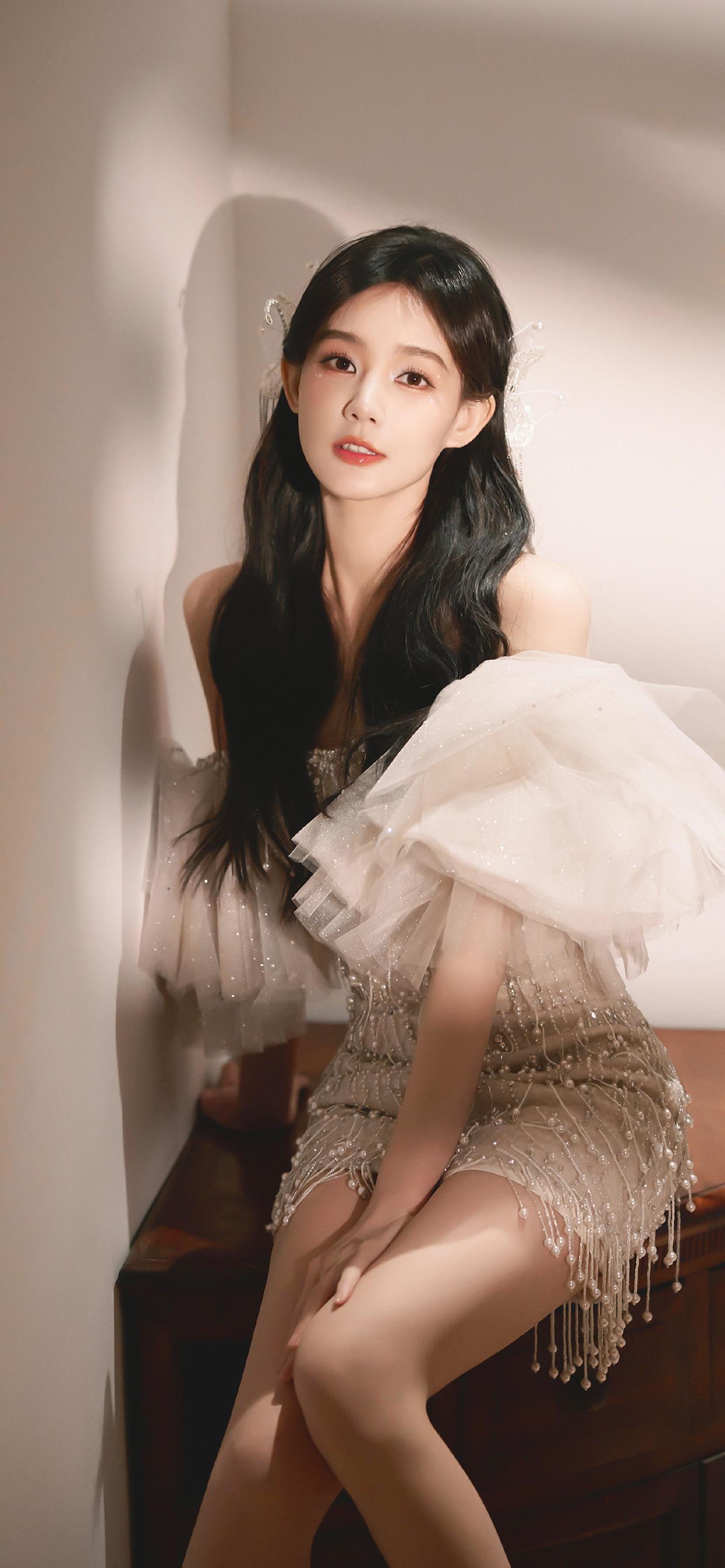 李一桐蕾丝美腿性感写真[5]