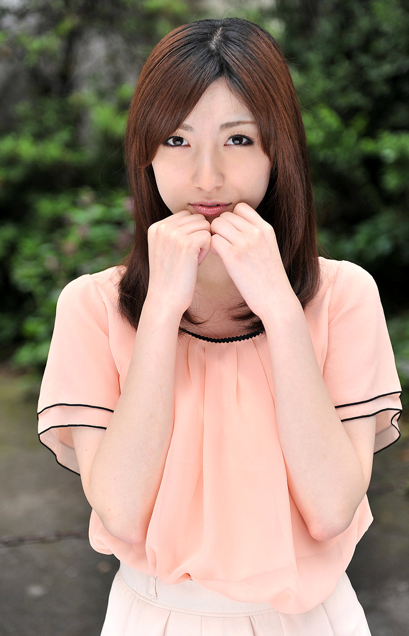 Tokyo hot 藤原辽子粉色上衣美腿高跟户外自拍[9]