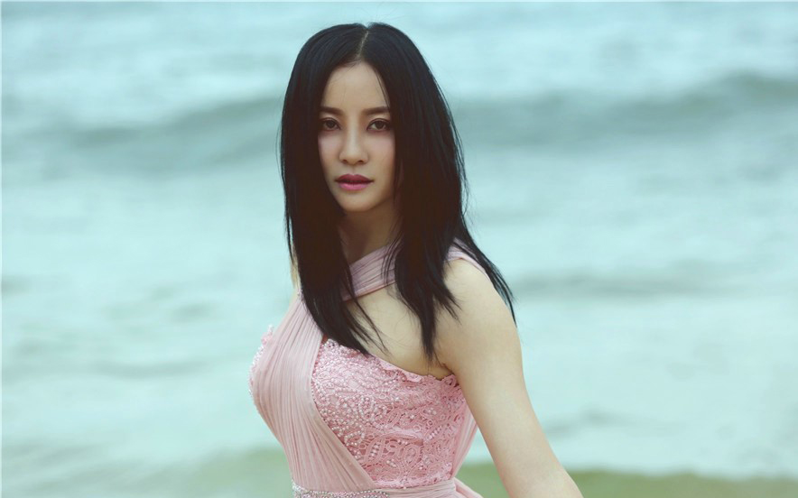 陶红海边写真 精致优雅散发无限光彩[3]