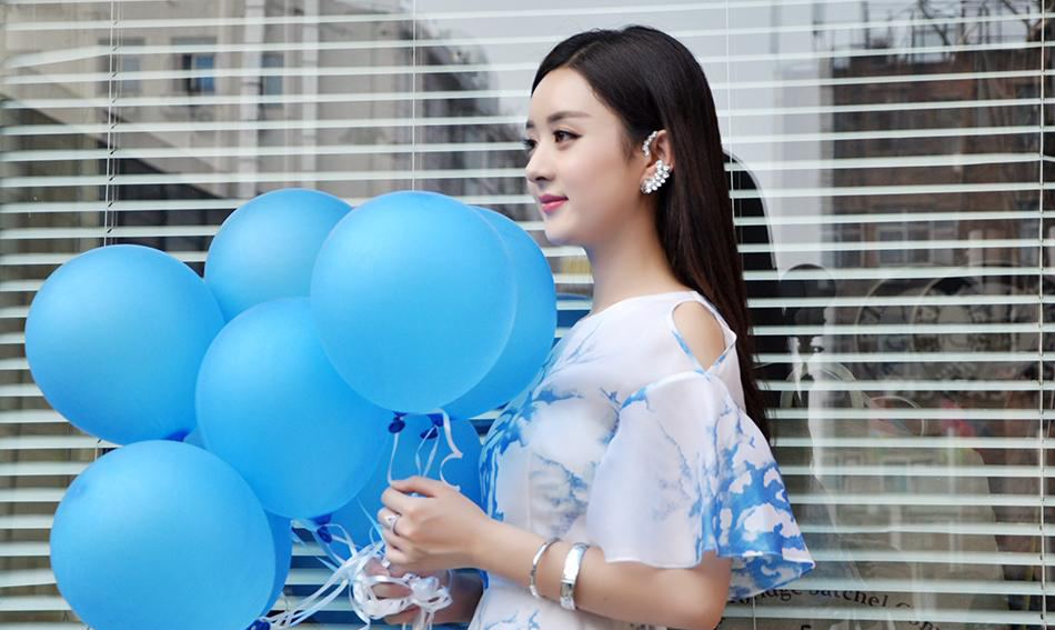 赵丽颖最新瑞丽杂志写真 甜美霸气全hold住[2]