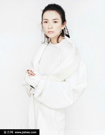 章子怡《红秀GRAZIA》封面少了傲气多了温柔