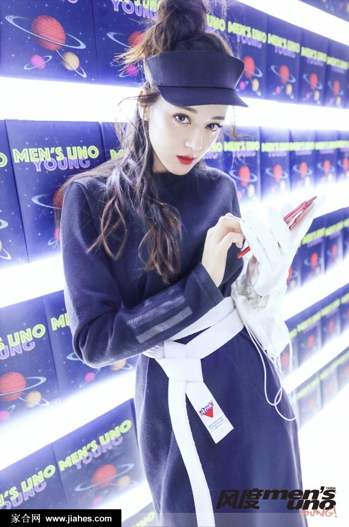 迪丽热巴展现元气少女青春活力写真大片[2]
