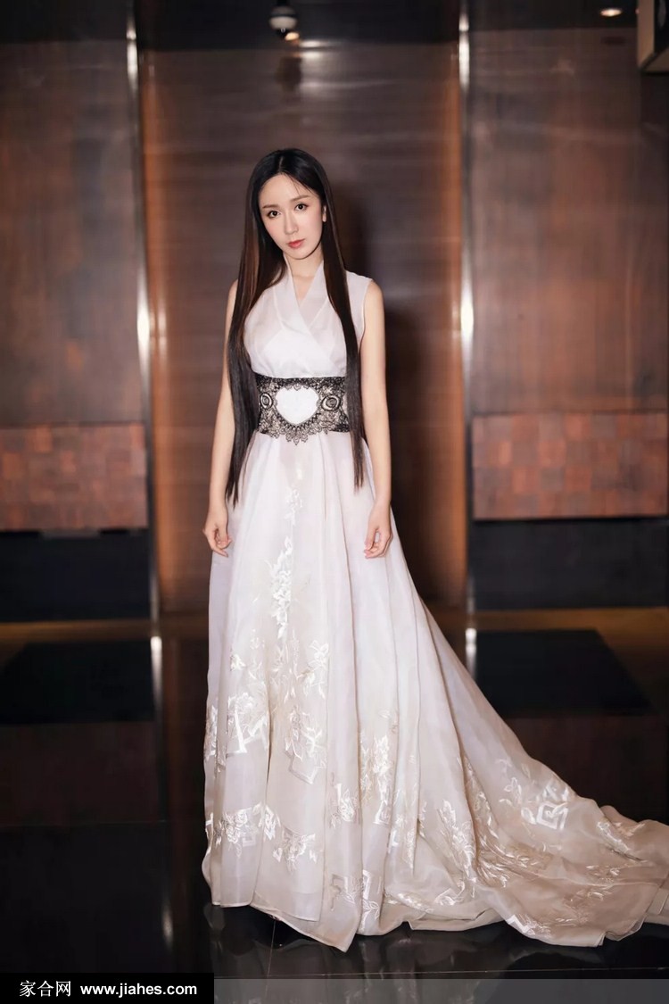 娄艺潇飘逸长发美如仙唯美图片[3]