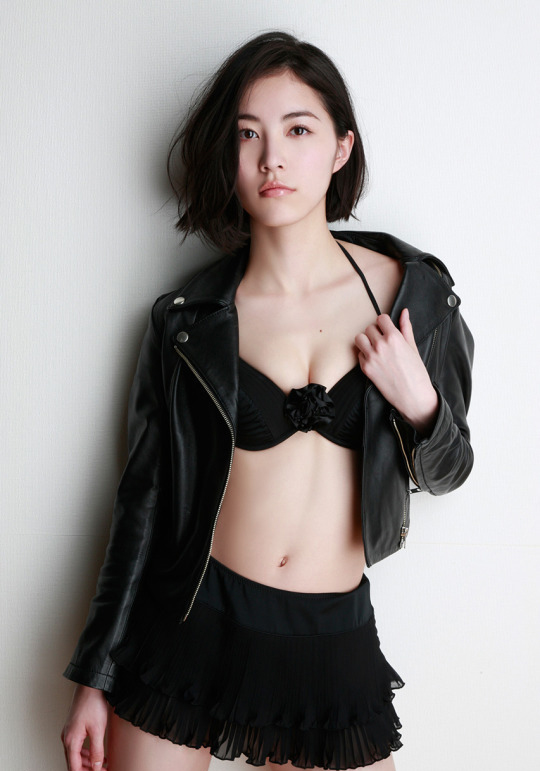 18岁少女松井珠理奈玩转型 可清纯可性感[2]