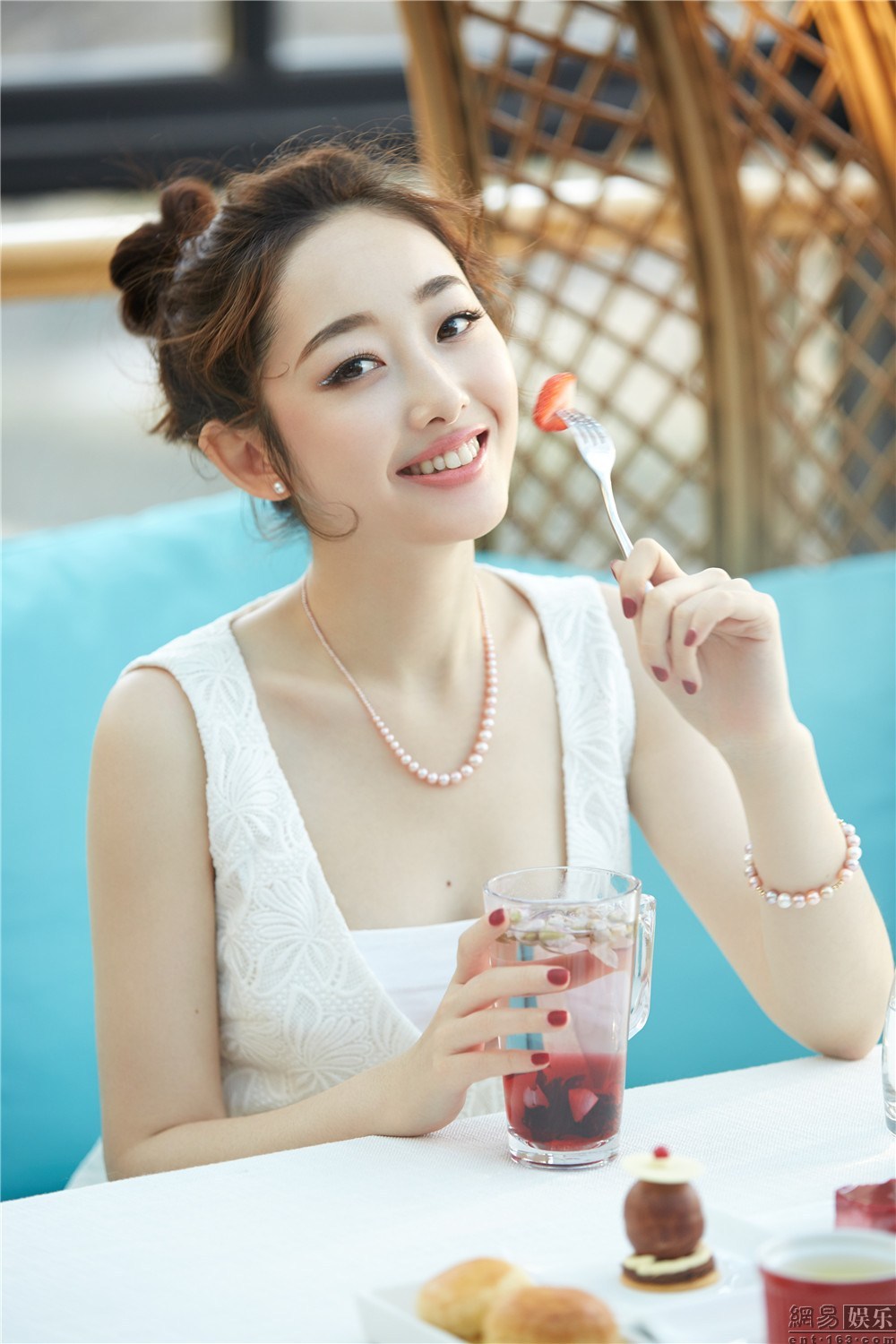 蒋梦婕清丽佳人朝气无敌最新写真曝光[3]