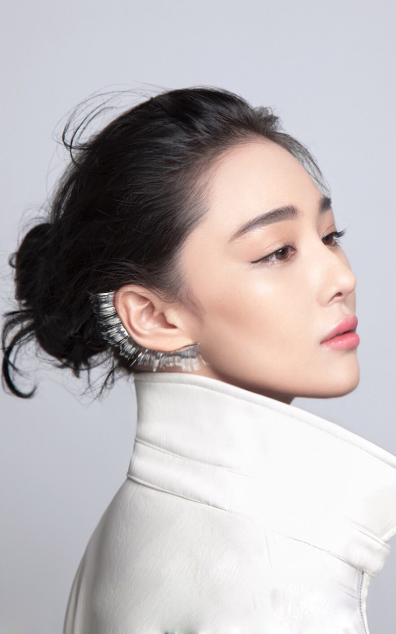 气质美女张馨予时尚摩登大片[2]