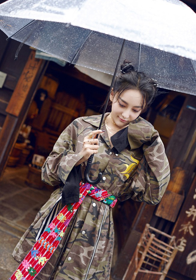张馨予玩转街头风嘻哈少女逆生长