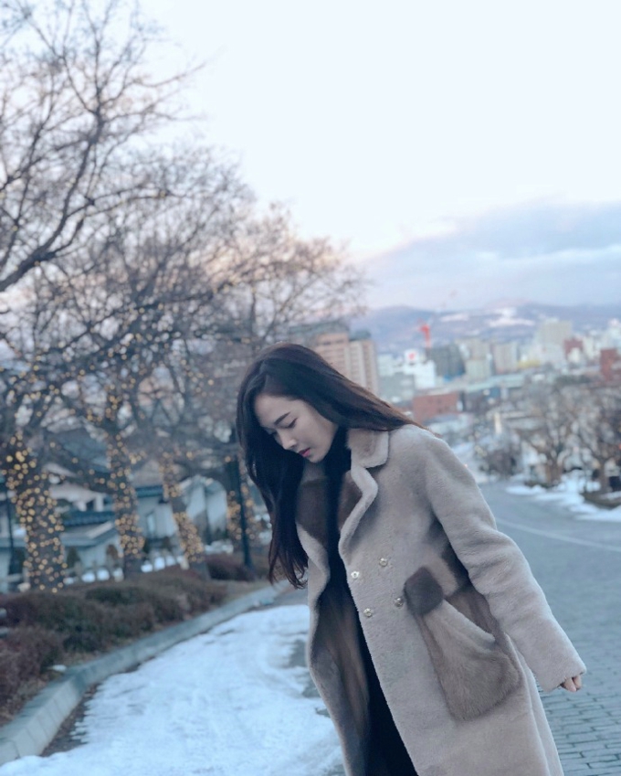 郑秀妍日本函馆冬日雪景唯美写真[2]