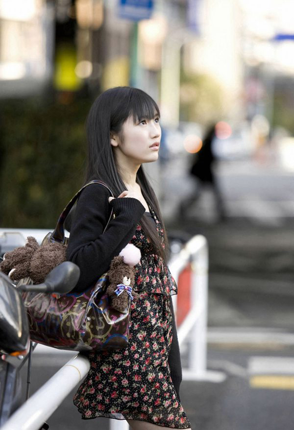 渡边麻友写真，渡边麻友笑容美如花[2]