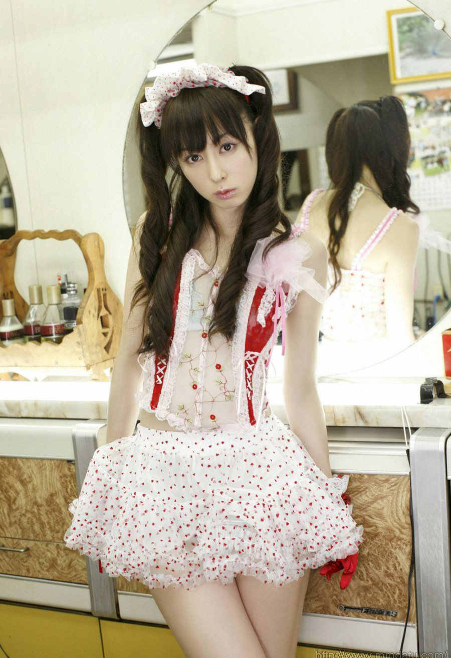 秋山莉奈变身美少女性感写真[5]
