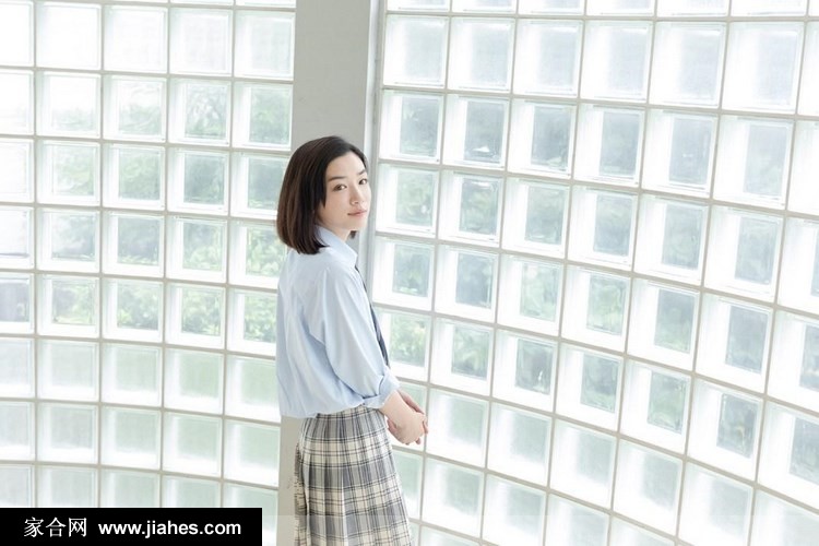 日本美女永野芽郁清纯学生制服俏皮短发甜笑写真图片[7]